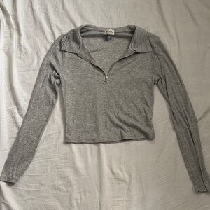Stylish Gray Long Sleeve Zip-Up Top